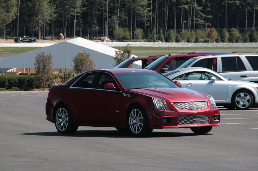  Cadillac CTS-V Coupe 2010 года  (фото 172 из 315)
